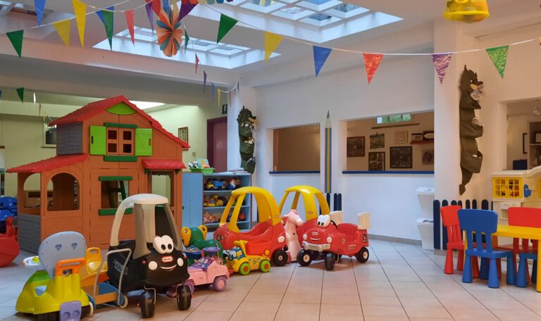 SALONE GIOCO 1 AMBIENTE ACCOGLIENTE, COLORATO E CURATO